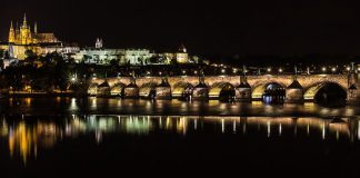 Most Karola w Pradze - najwieksza atrakcja stolicy Czech - quiz z geografii