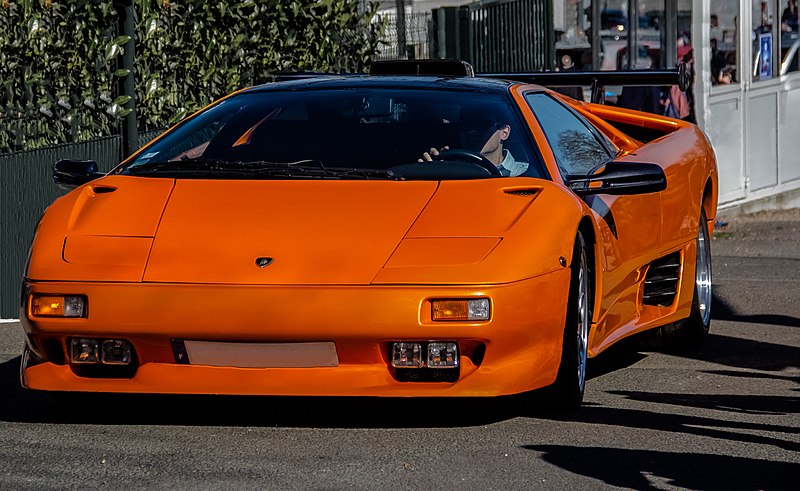 Lamborghini Diablo VT V12 5,7L-pomarańczowe-Supersamochód