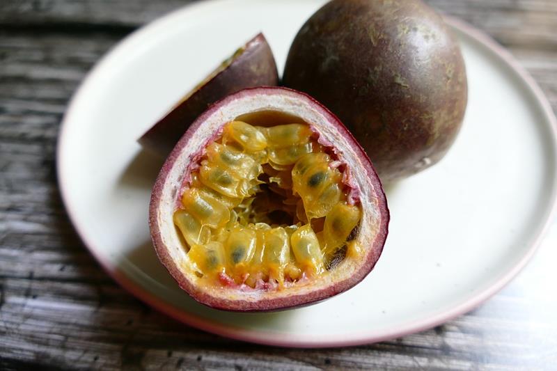 Marakuja-Passion Fruit-Passiflora edulis-męczennica jadalna-egzotyczny owoc