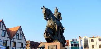 Król Polski Kazimierz III Wielki - pomnik Bydgoszcz