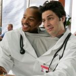 Zach Braff i Donald Faison w serialu Hoży doktorzy - Scrubs